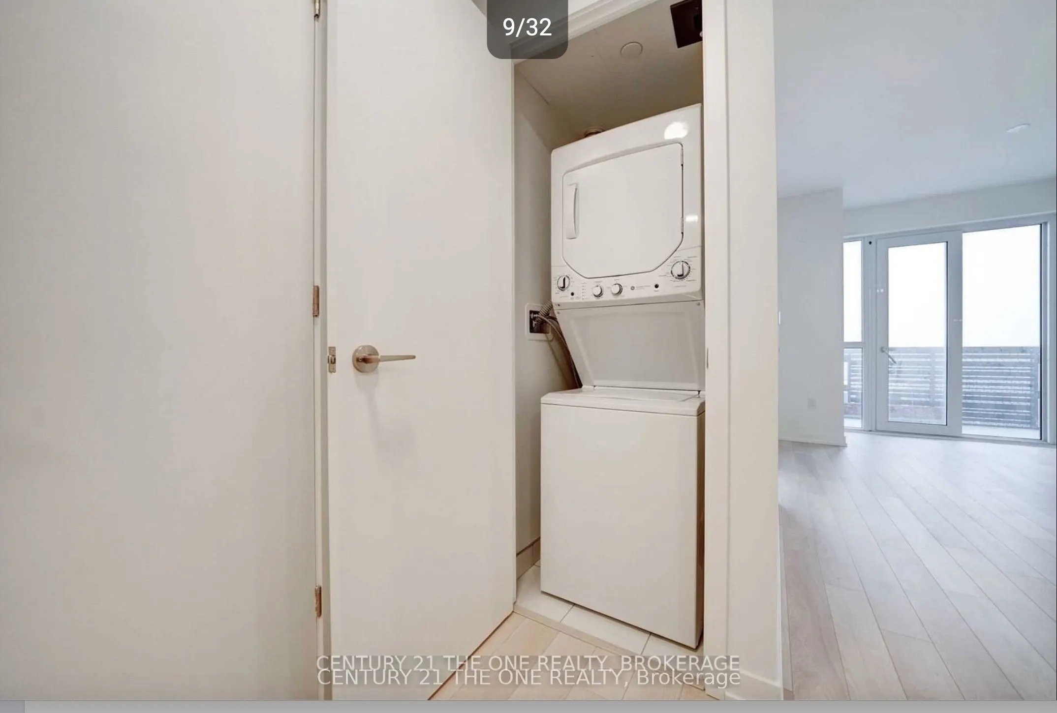 39 Roehampton Avenue, #4110
