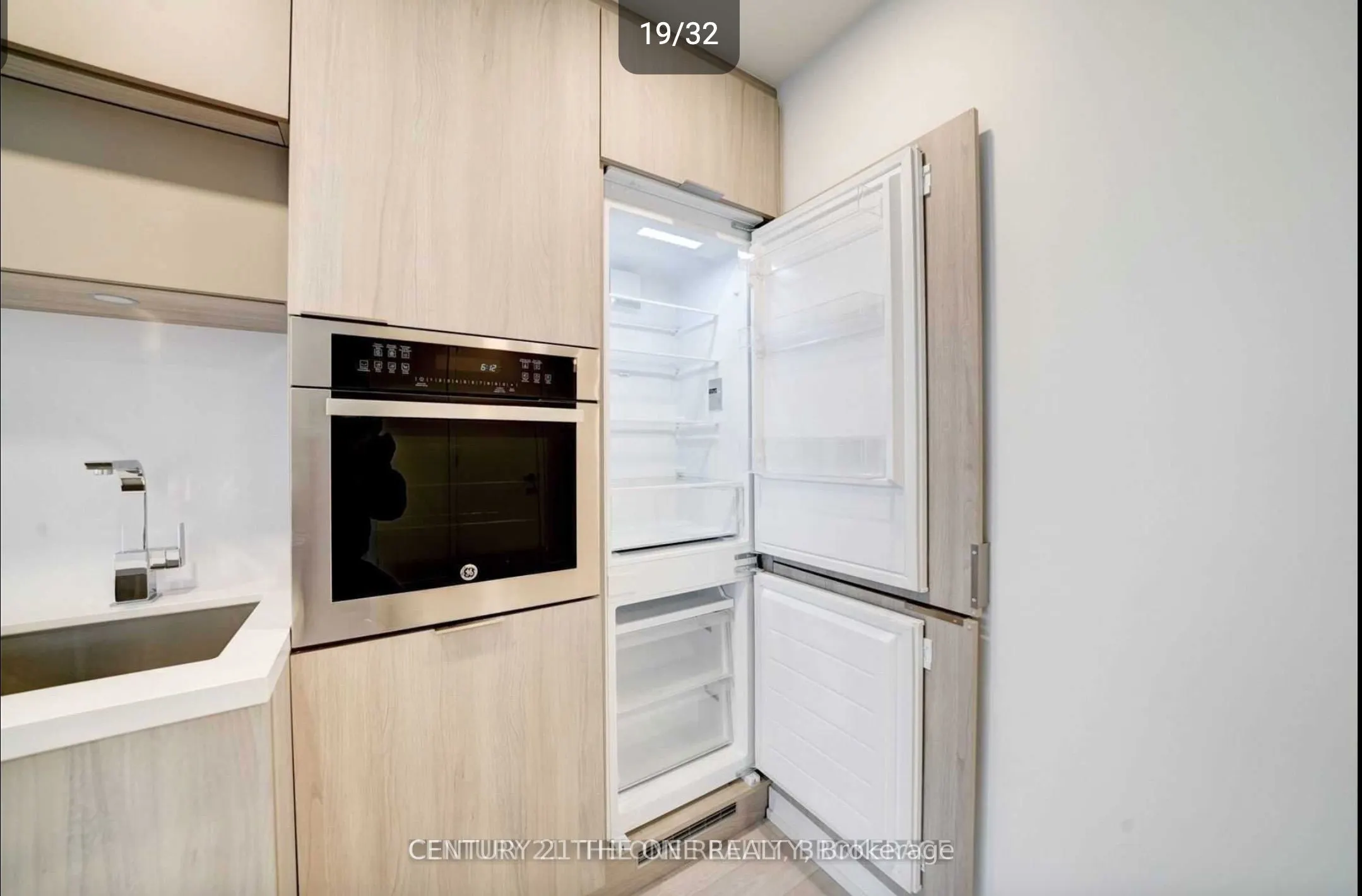 39 Roehampton Avenue, #4110
