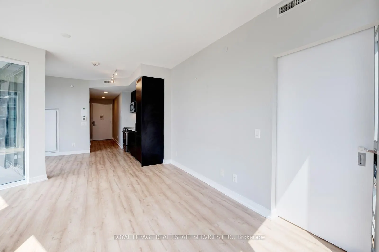 135 East Liberty Street, #1111