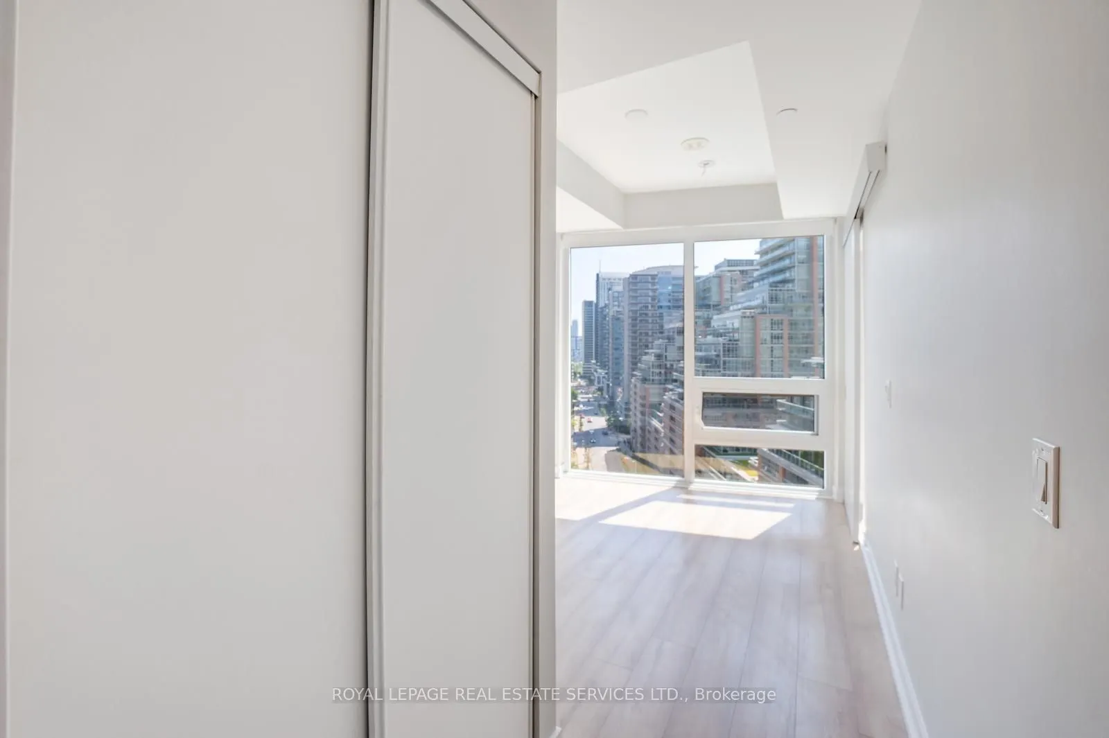 135 East Liberty Street, #1111