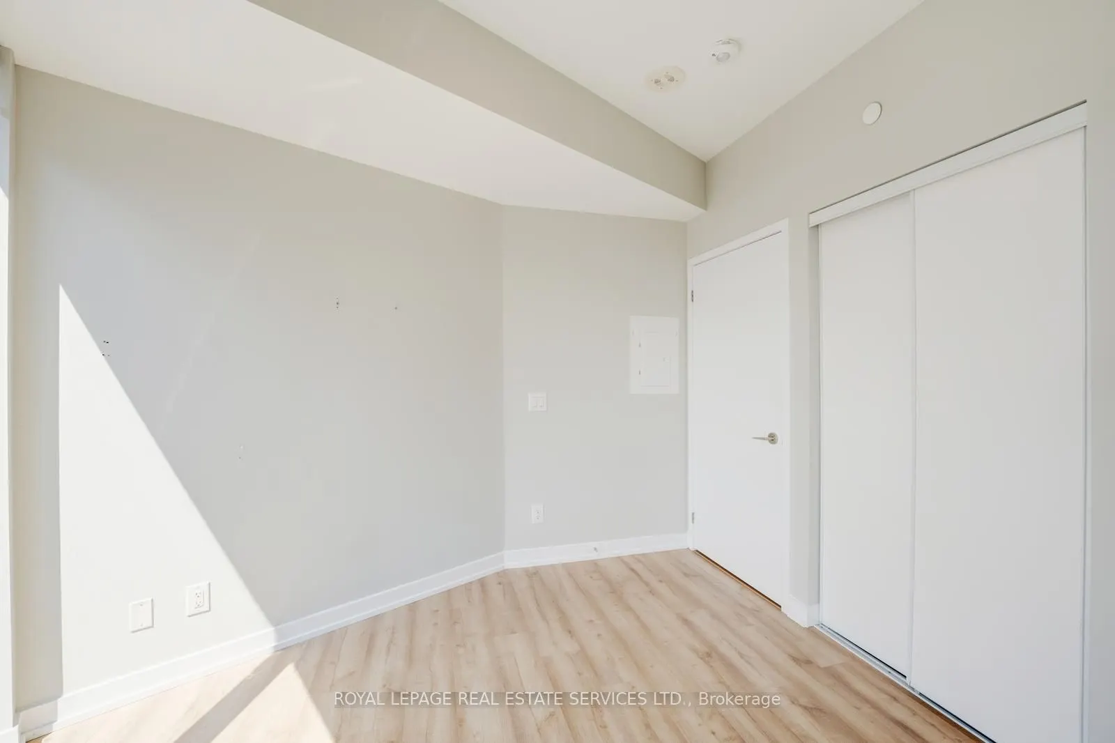 135 East Liberty Street, #1111
