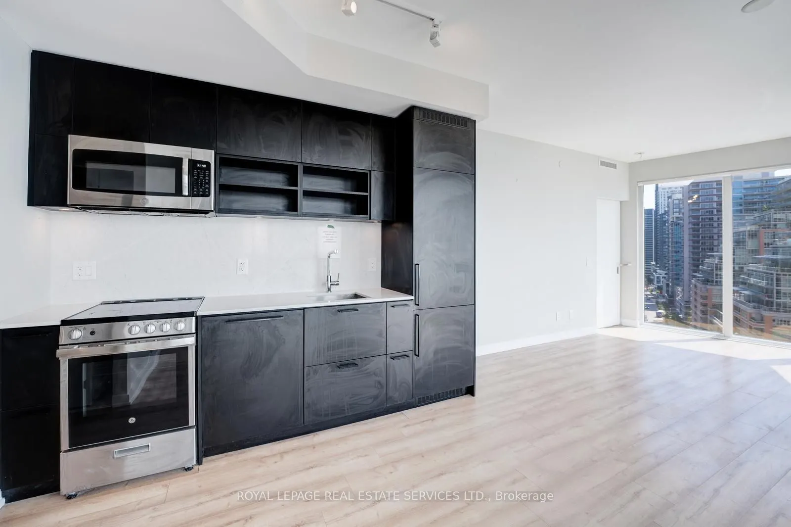 135 East Liberty Street, #1111
