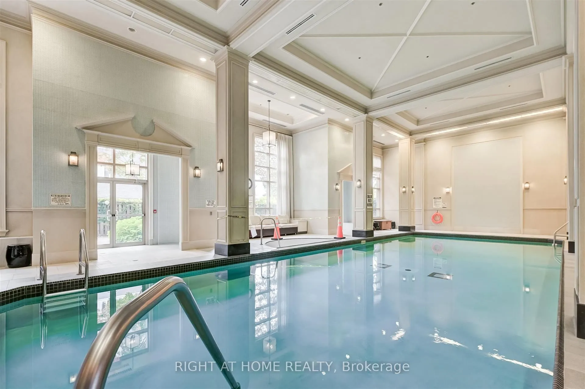 20 Burkebrook Place #306