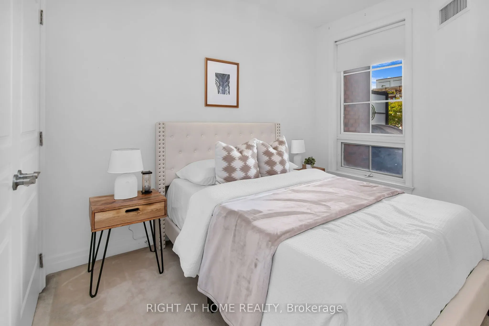 20 Burkebrook Place #306
