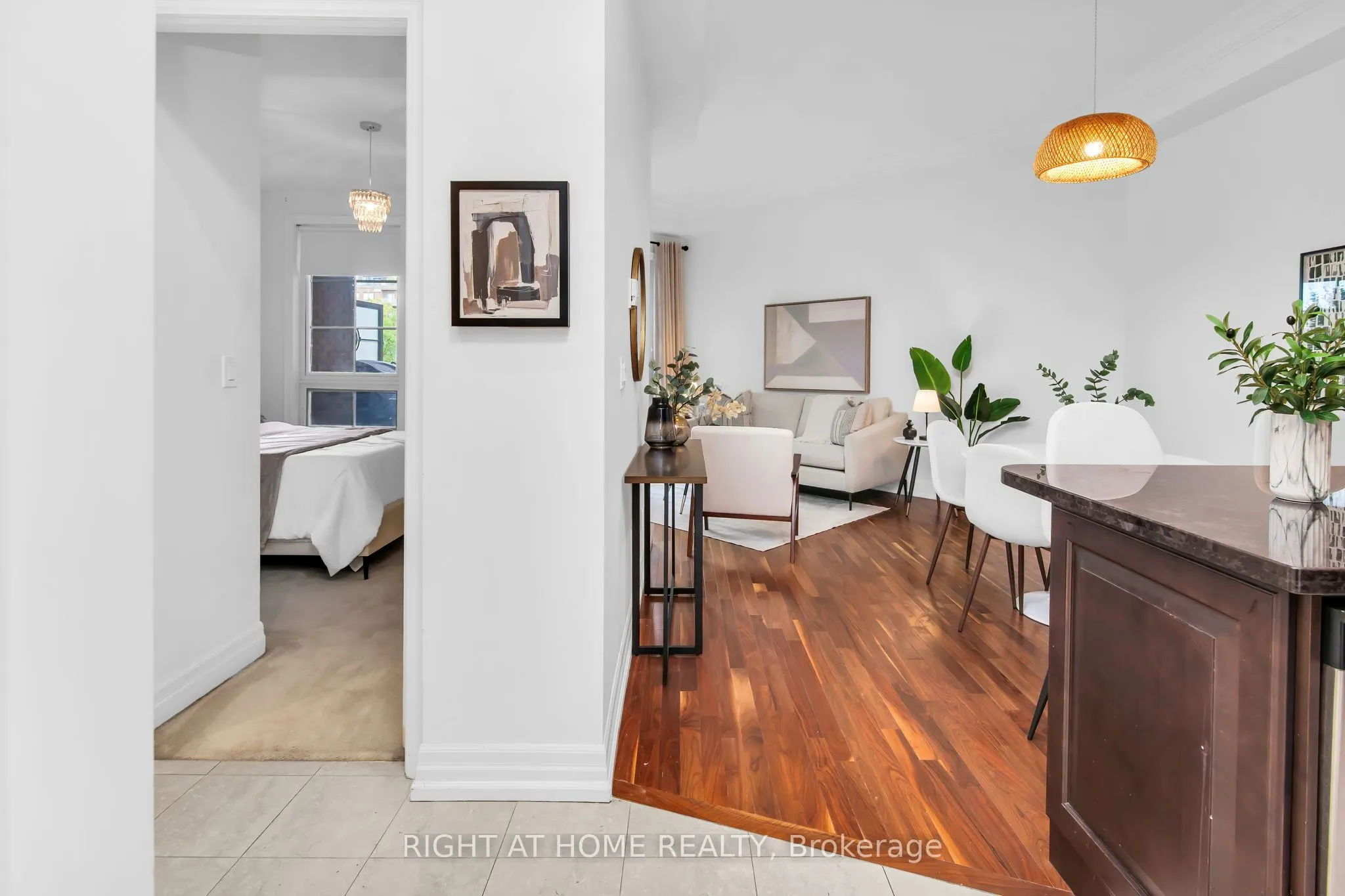 20 Burkebrook Place #306