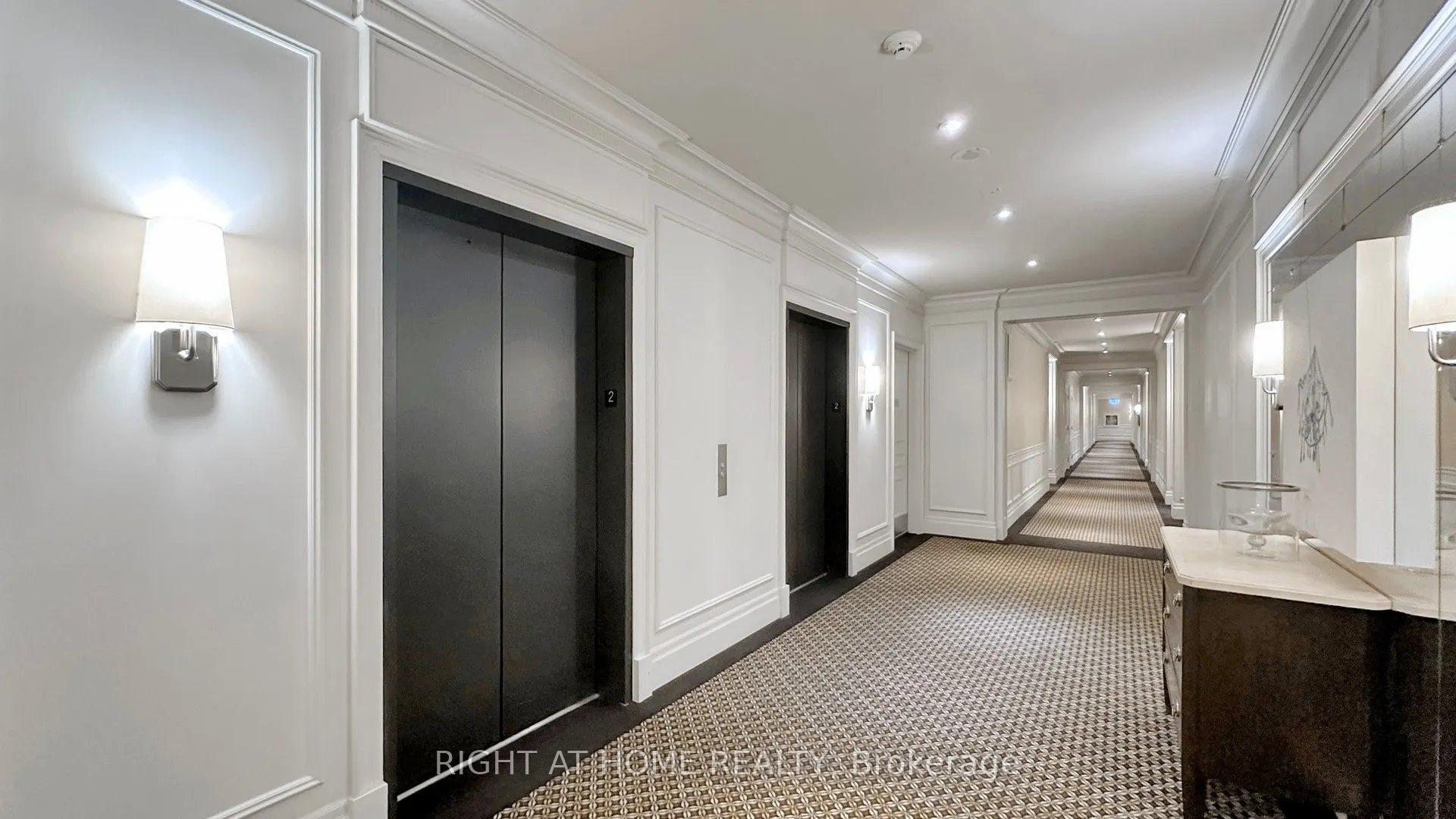 20 Burkebrook Place #306