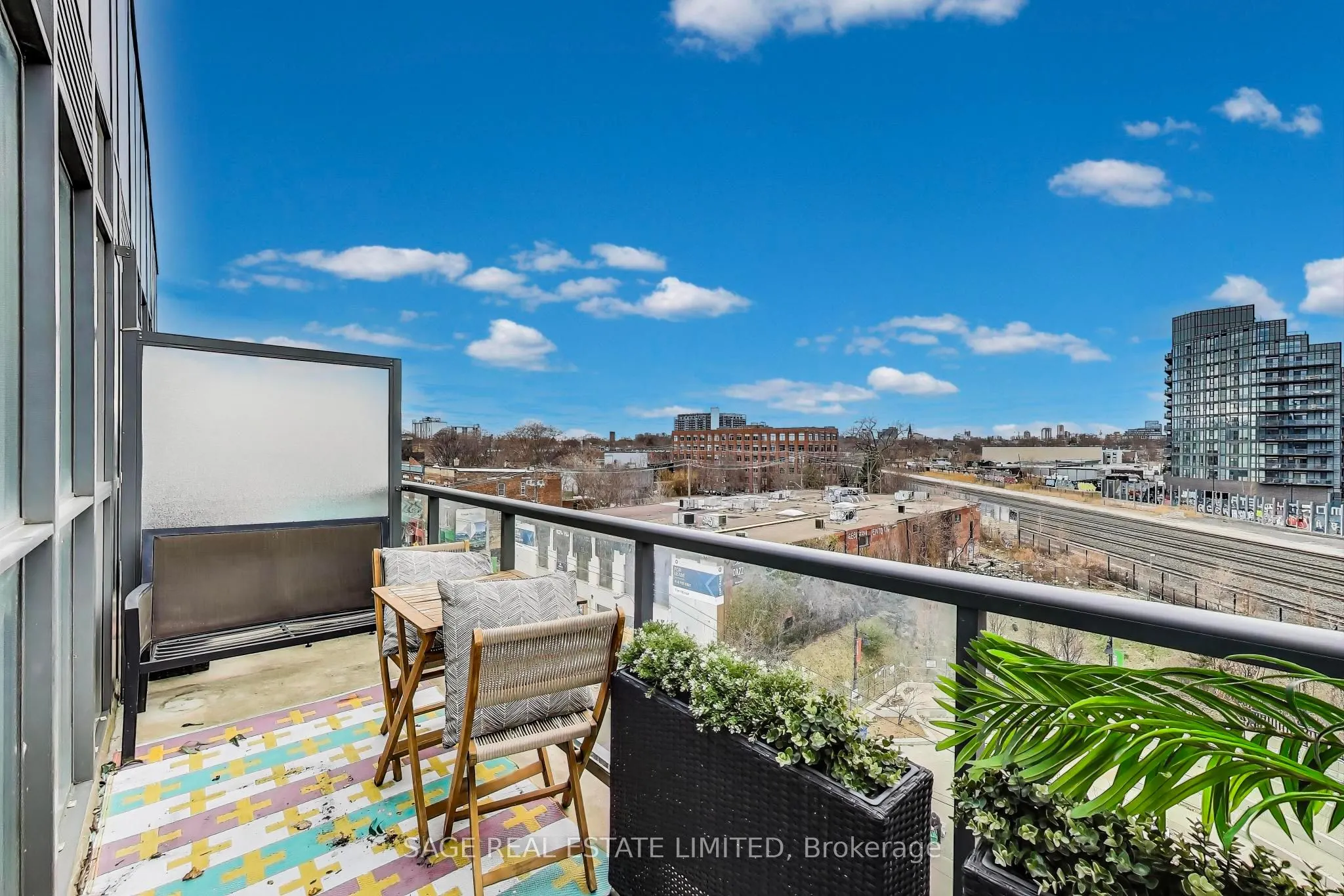 1205 Queen Street W, #604