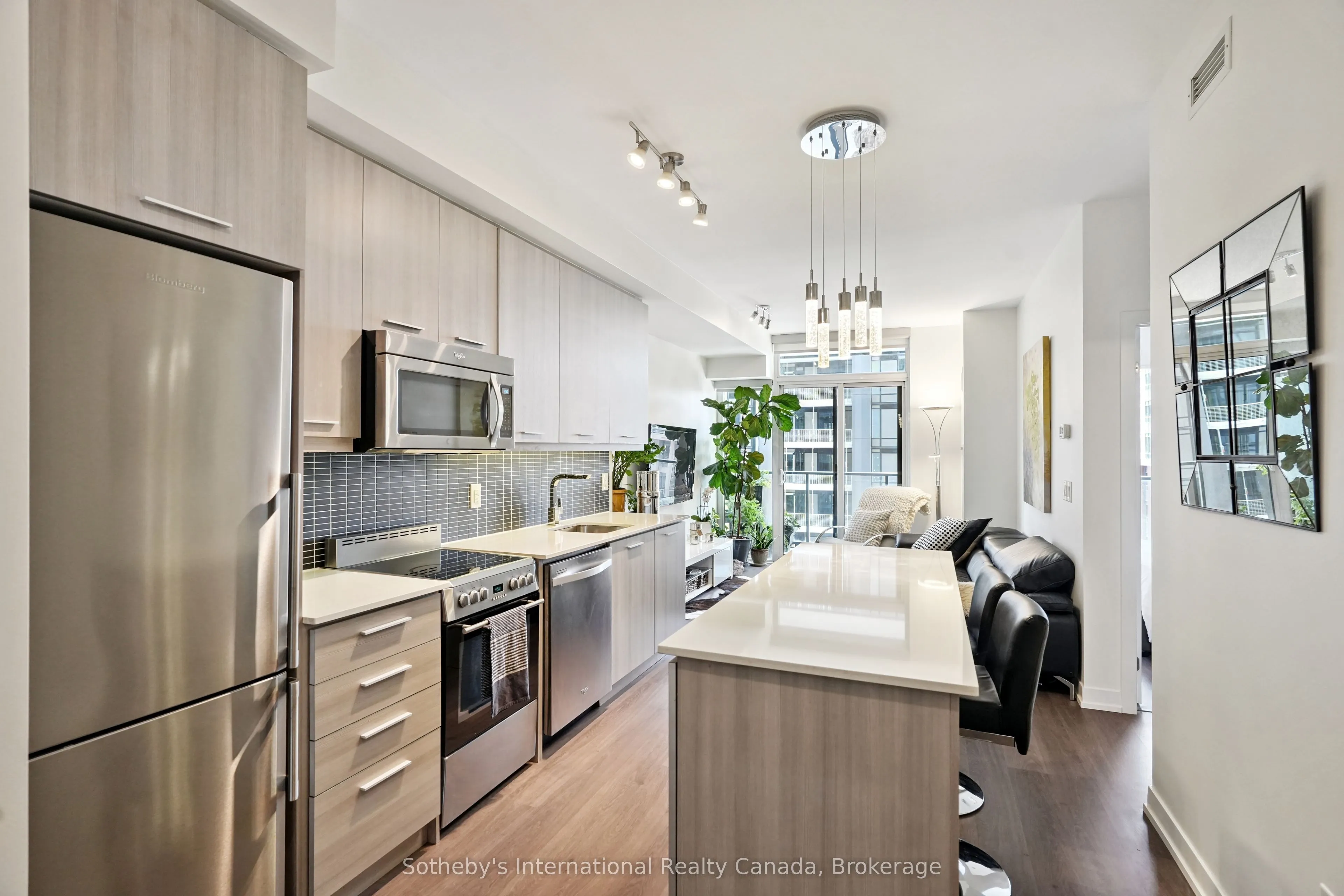 105 George Street, #903