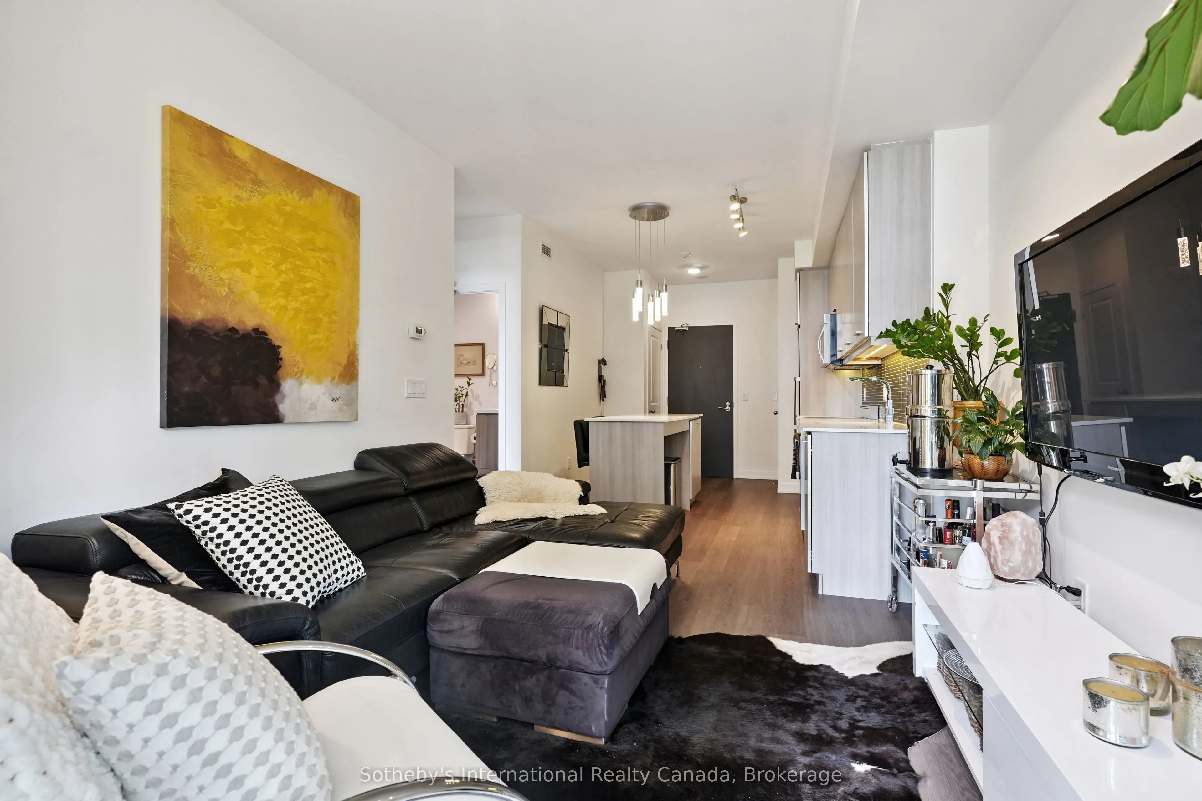 105 George Street, #903