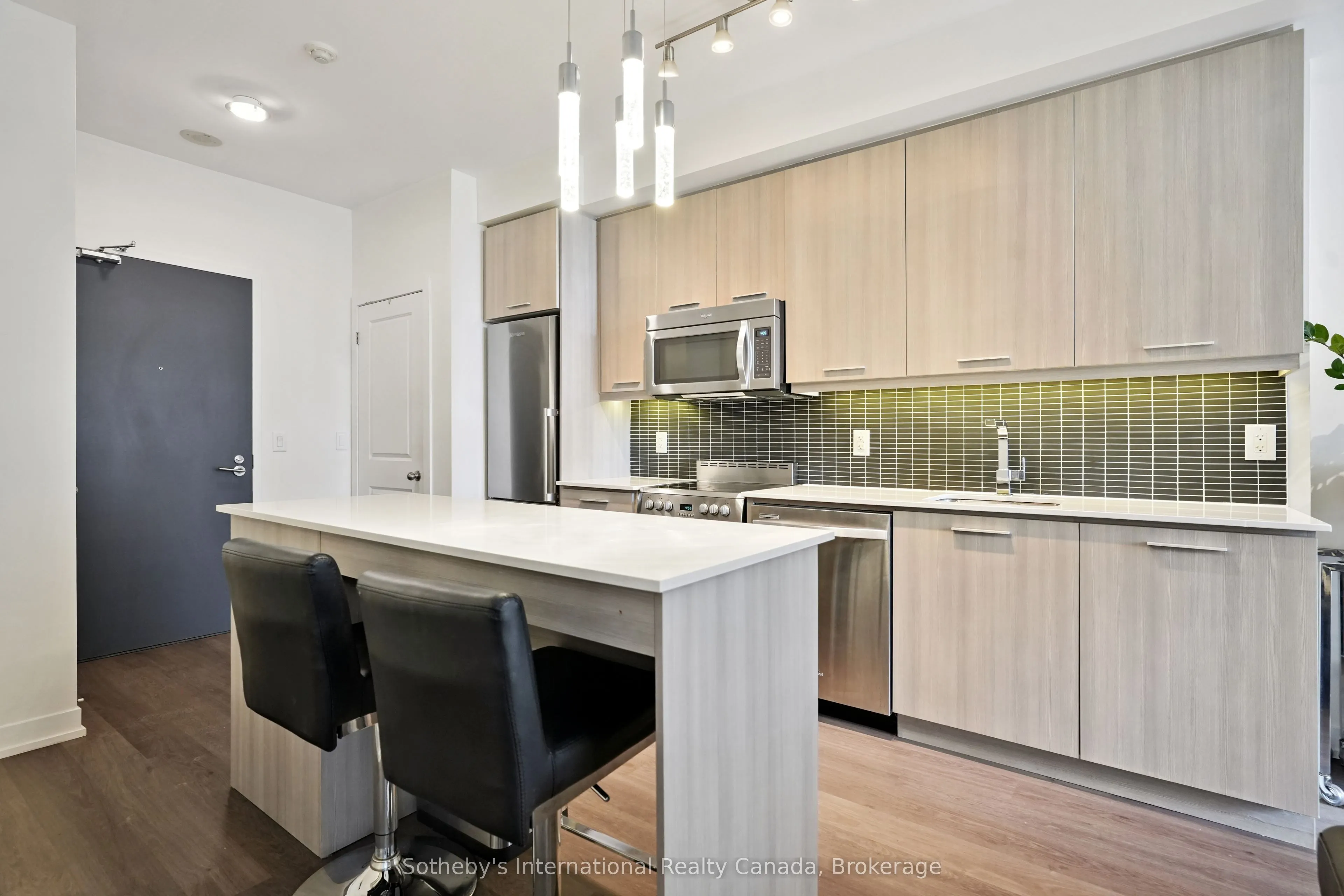 105 George Street, #903