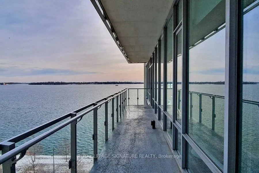29 Queens Quay, #707
