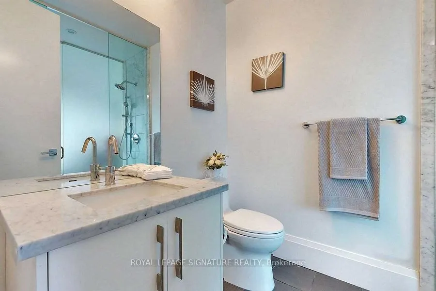 29 Queens Quay, #707