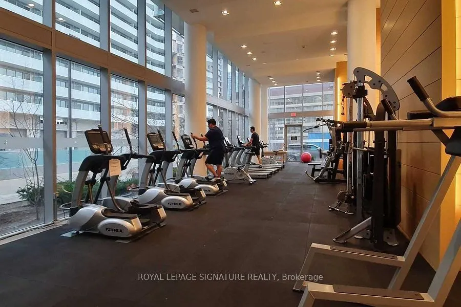 29 Queens Quay, #707
