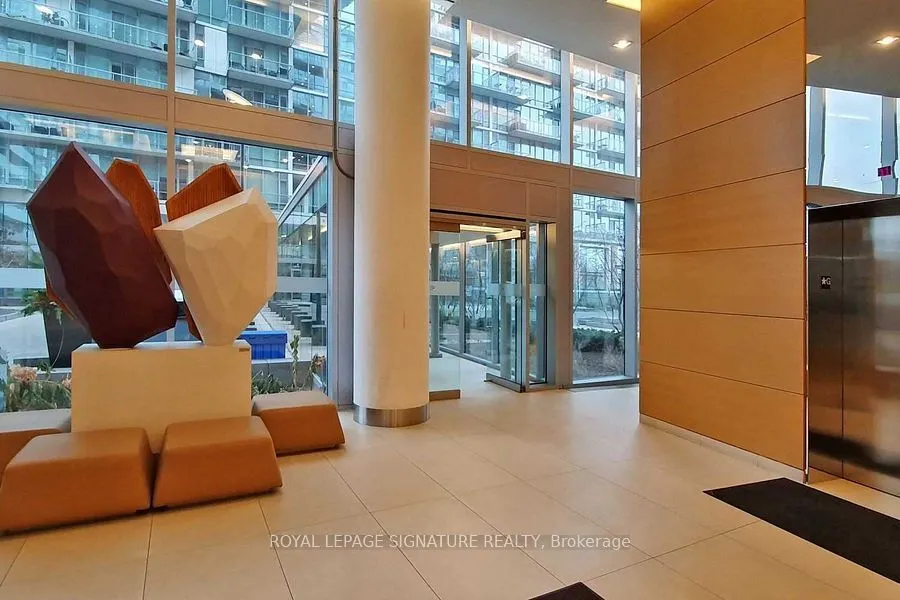 29 Queens Quay, #707