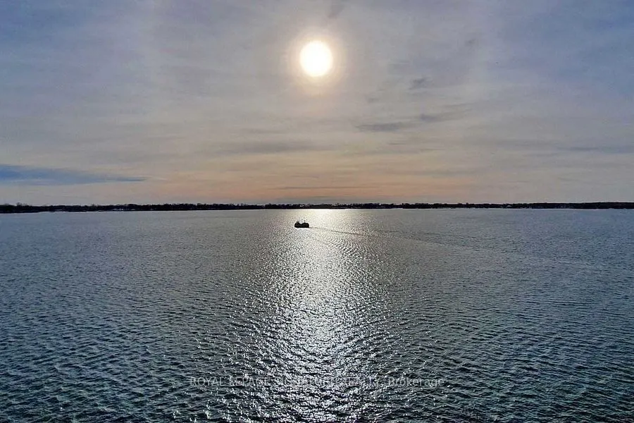 29 Queens Quay, #707