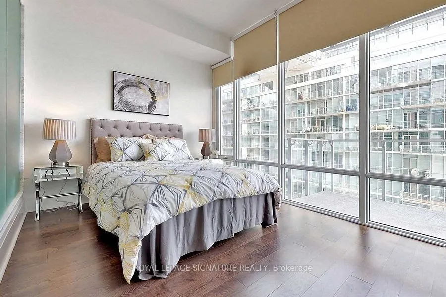 29 Queens Quay, #707