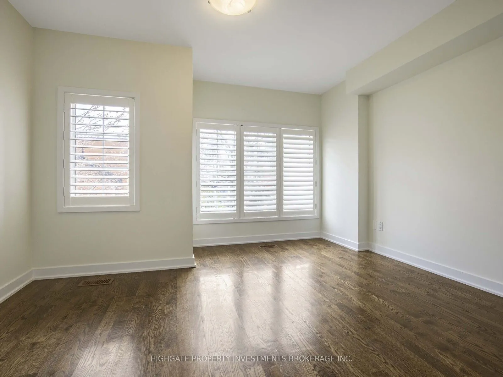 106 Mitchell Avenue