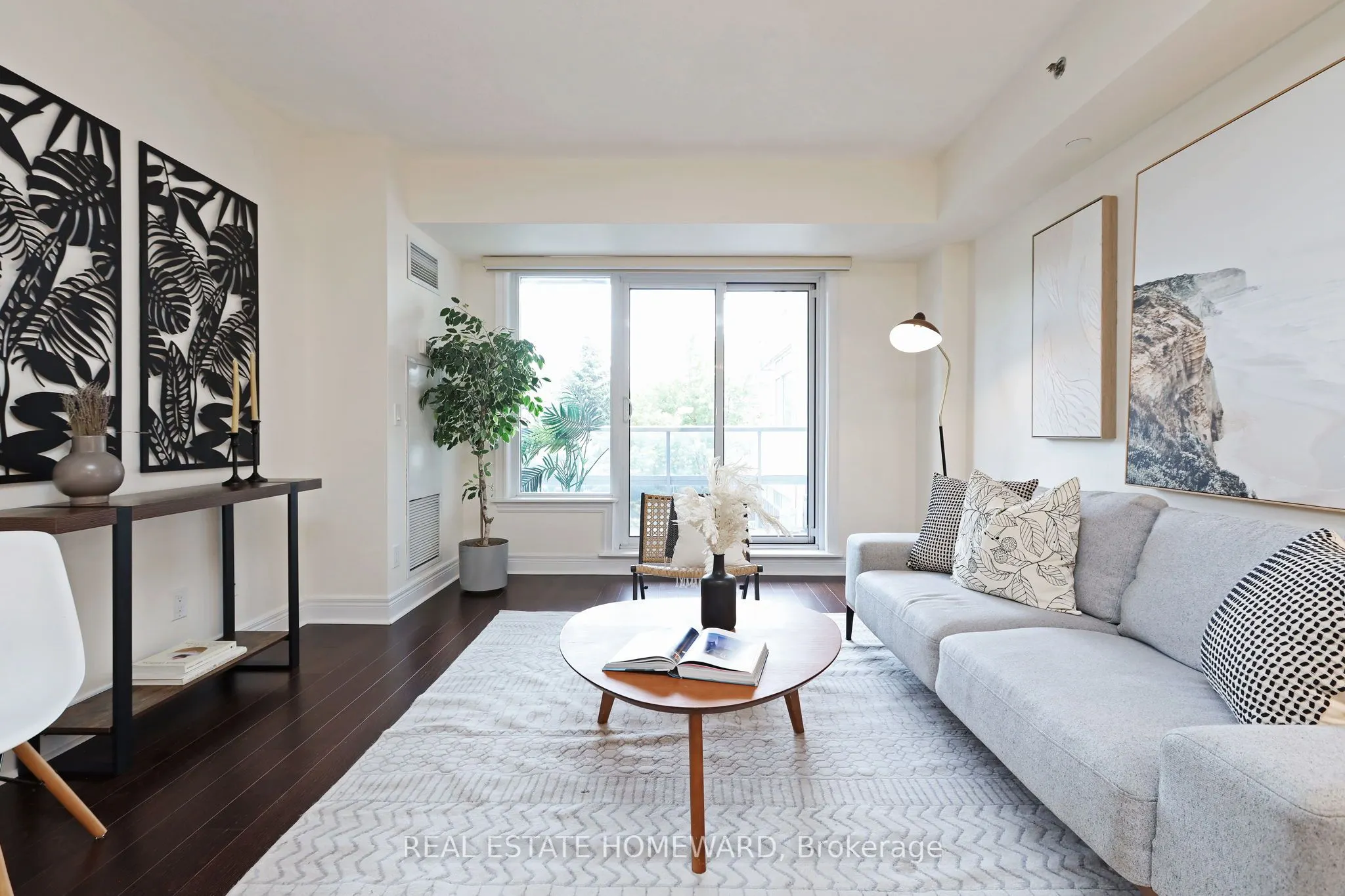 701 Sheppard Avenue W, #302