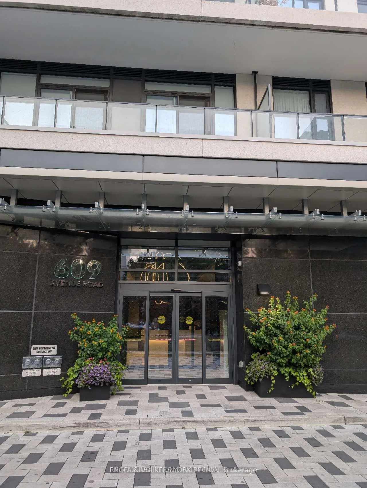 609 Avenue Road #1105