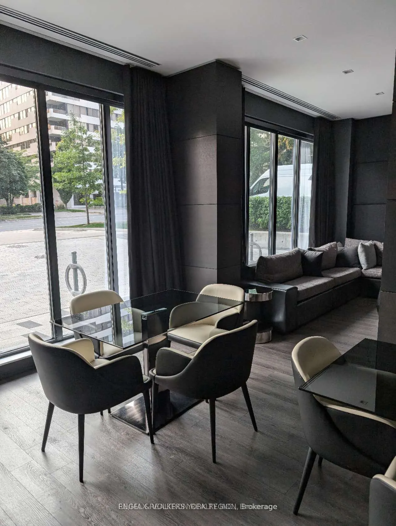 609 Avenue Road #1105
