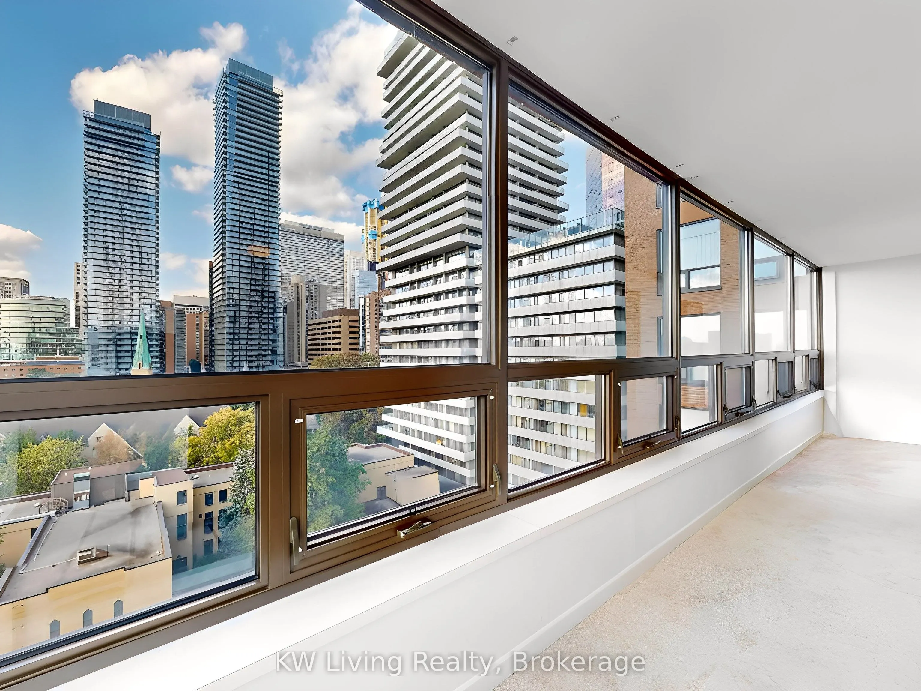 62 Wellesley Street W, #1206