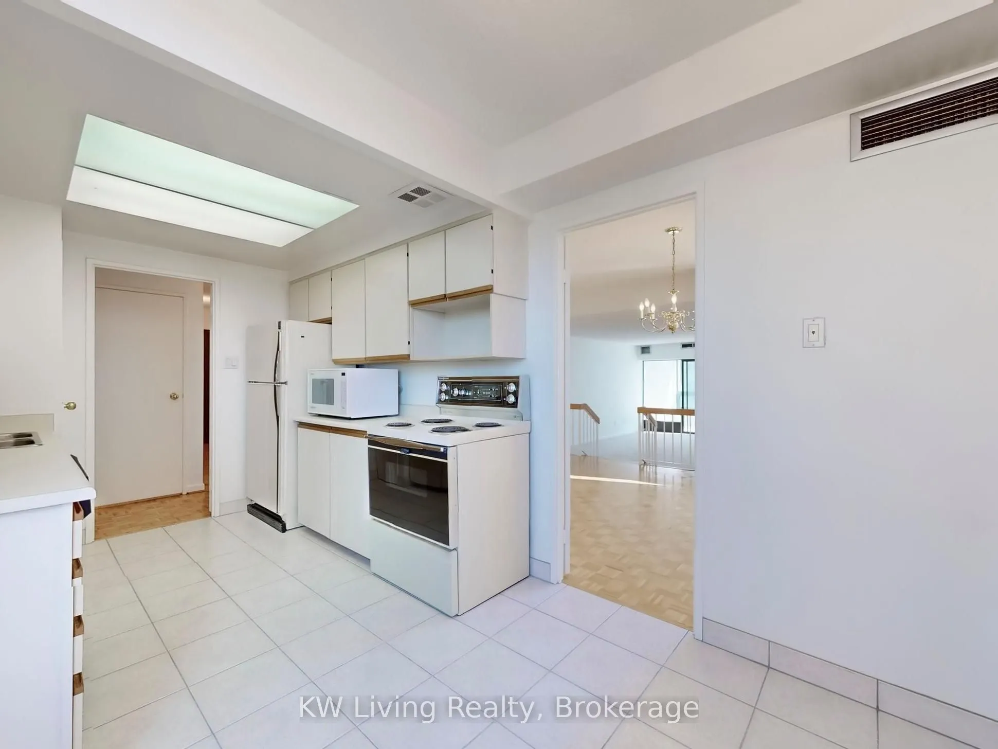62 Wellesley Street W, #1206