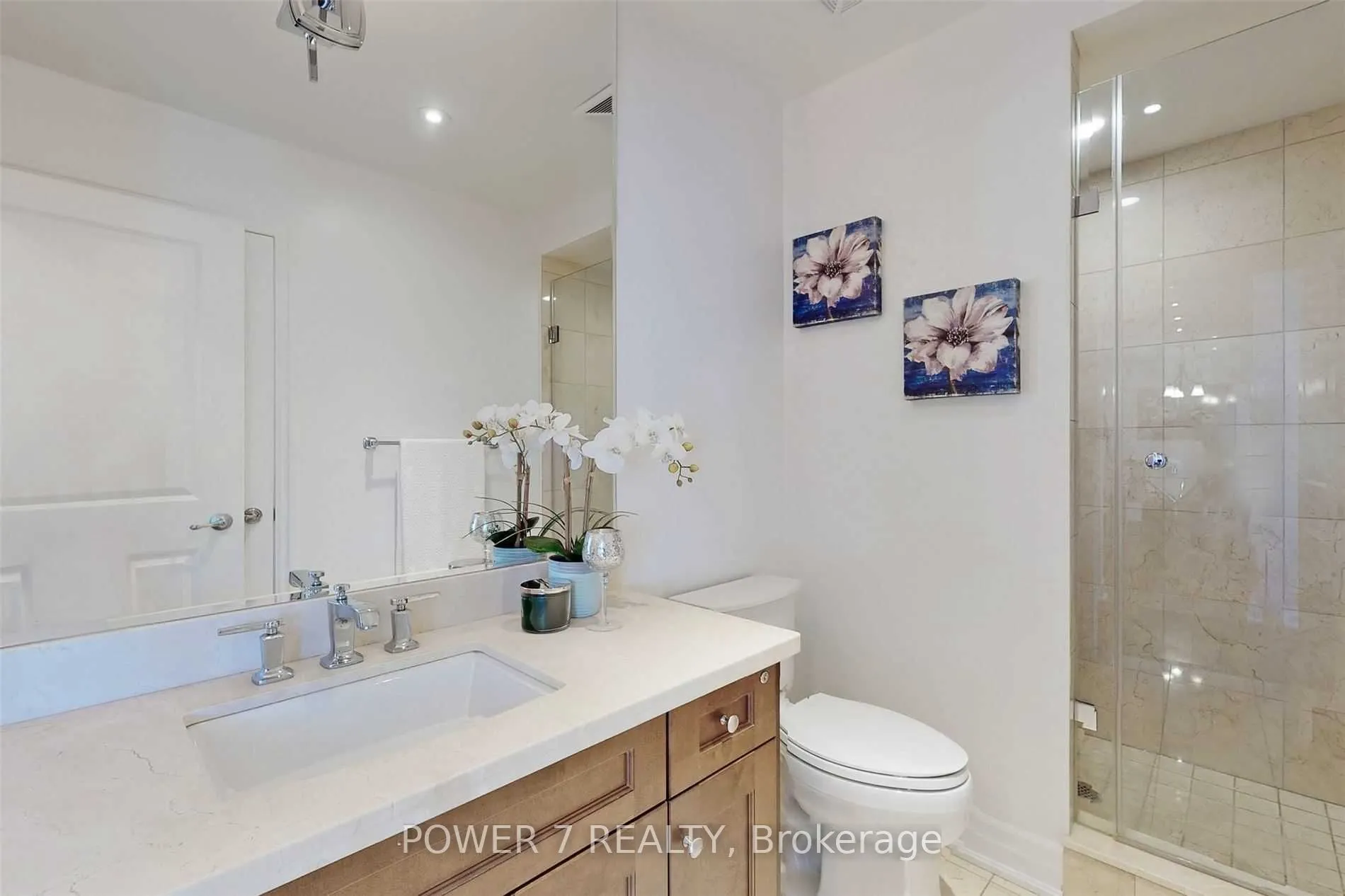15 Rean Drive, #204