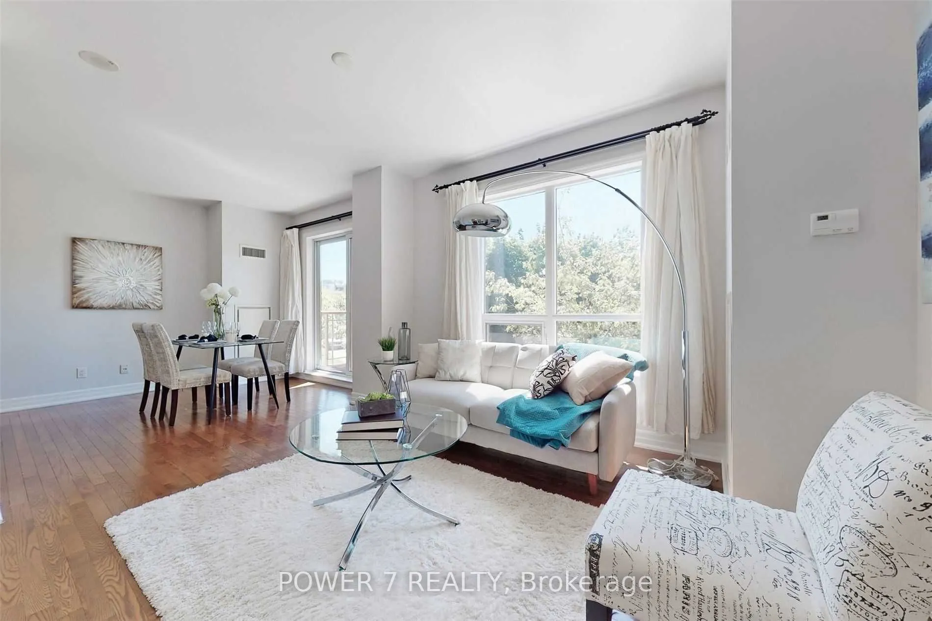 15 Rean Drive, #204