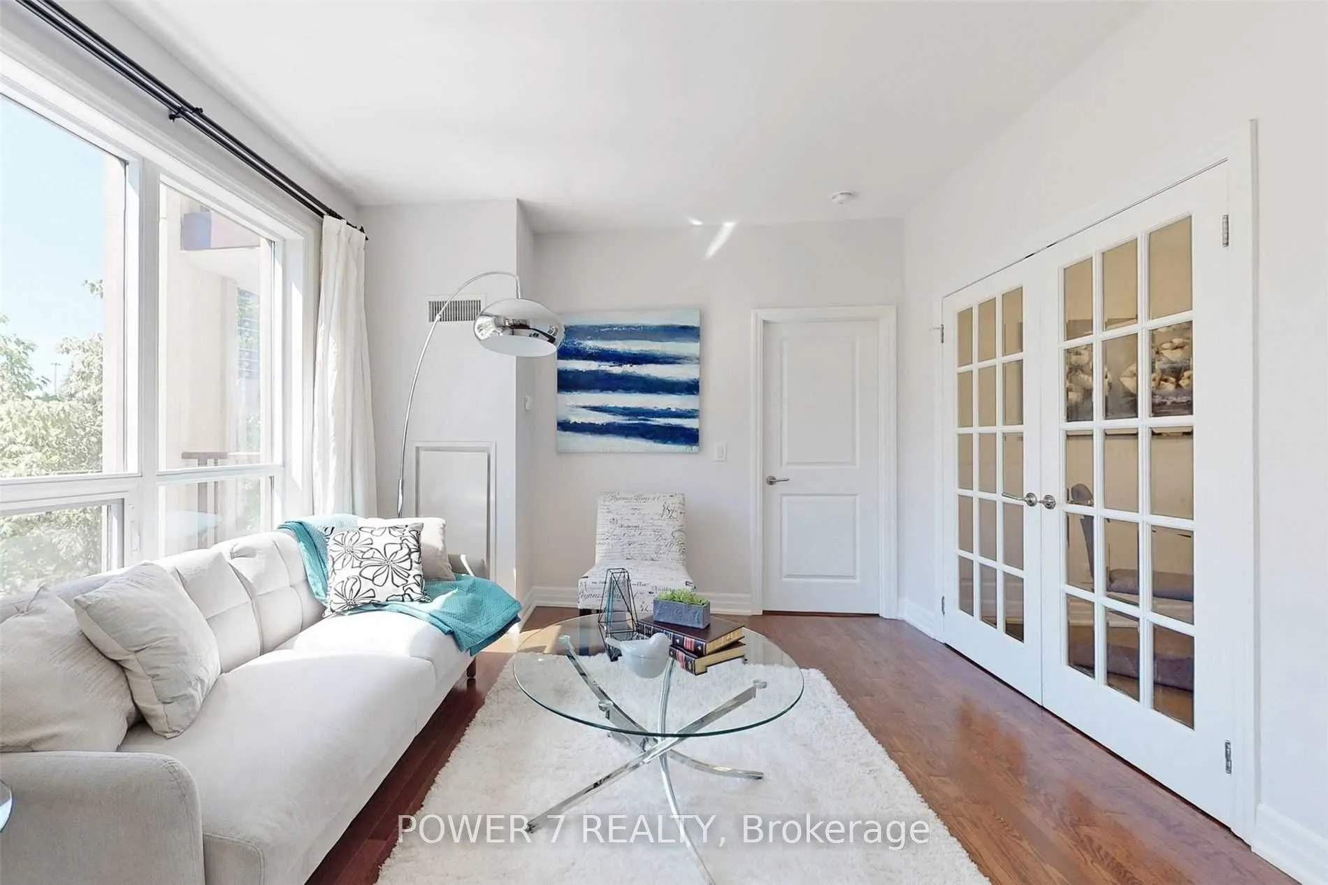 15 Rean Drive, #204
