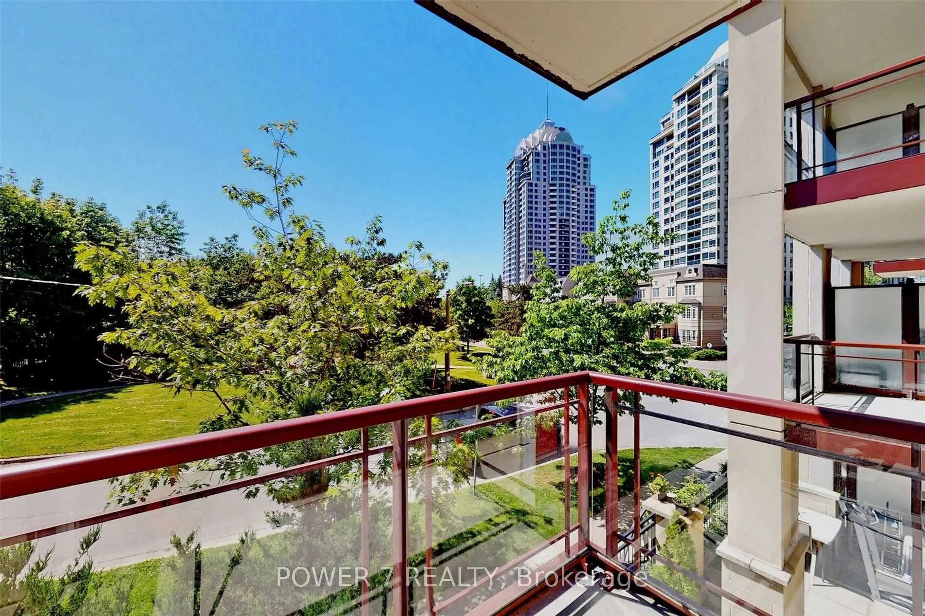 15 Rean Drive, #204