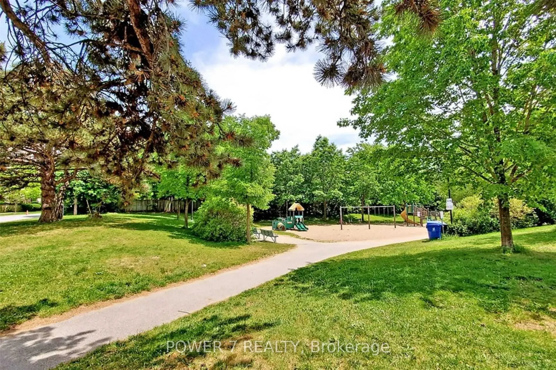 15 Rean Drive, #204