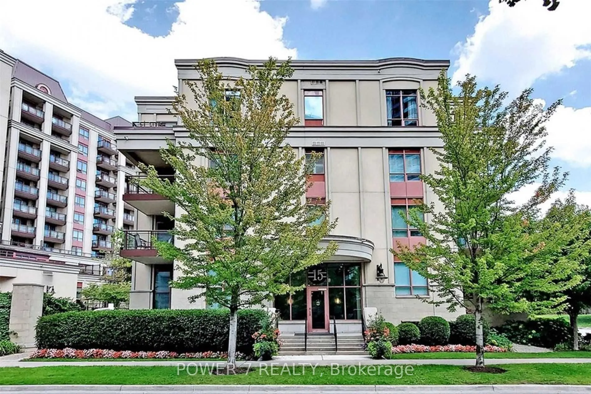 15 Rean Drive, #204