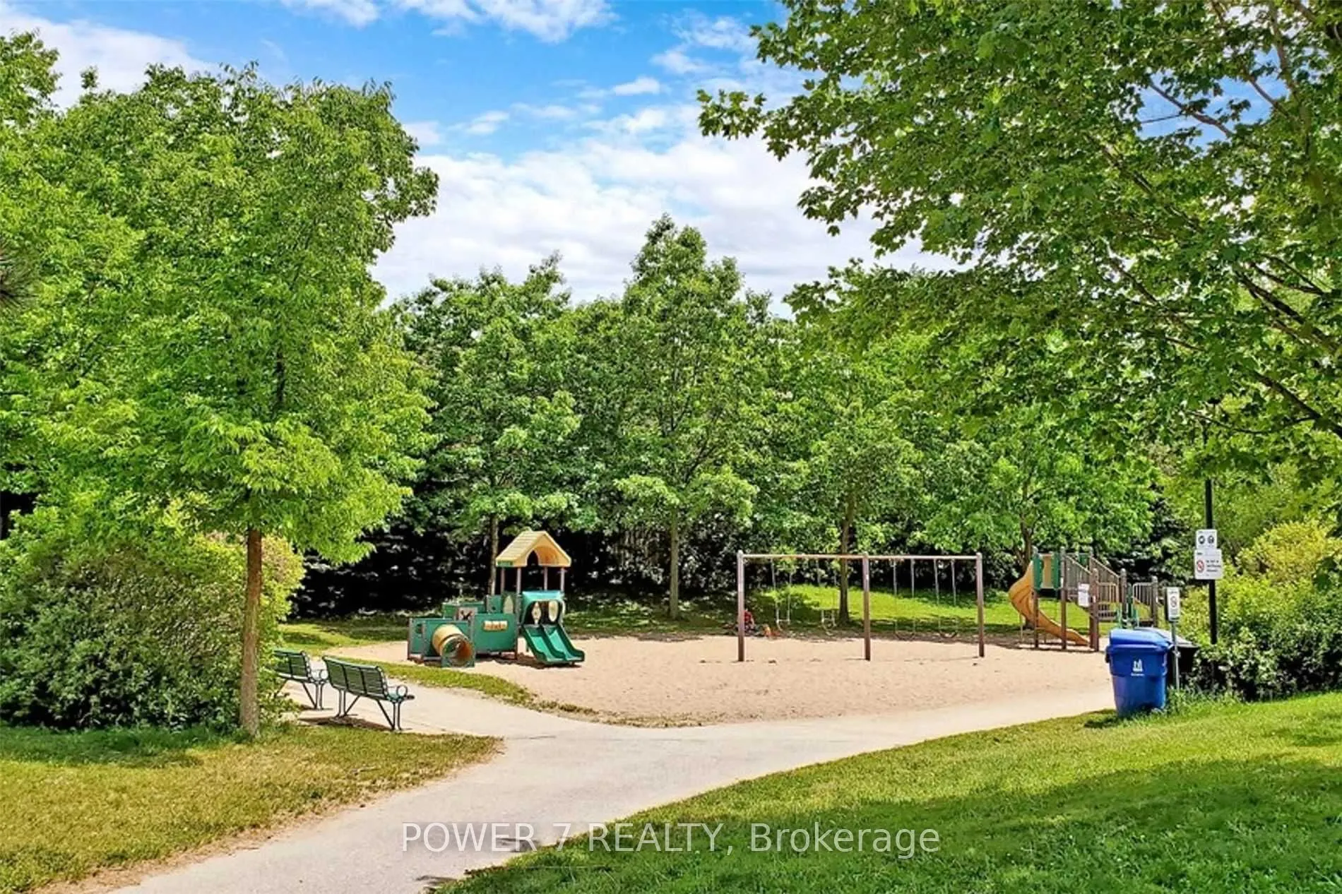 15 Rean Drive, #204