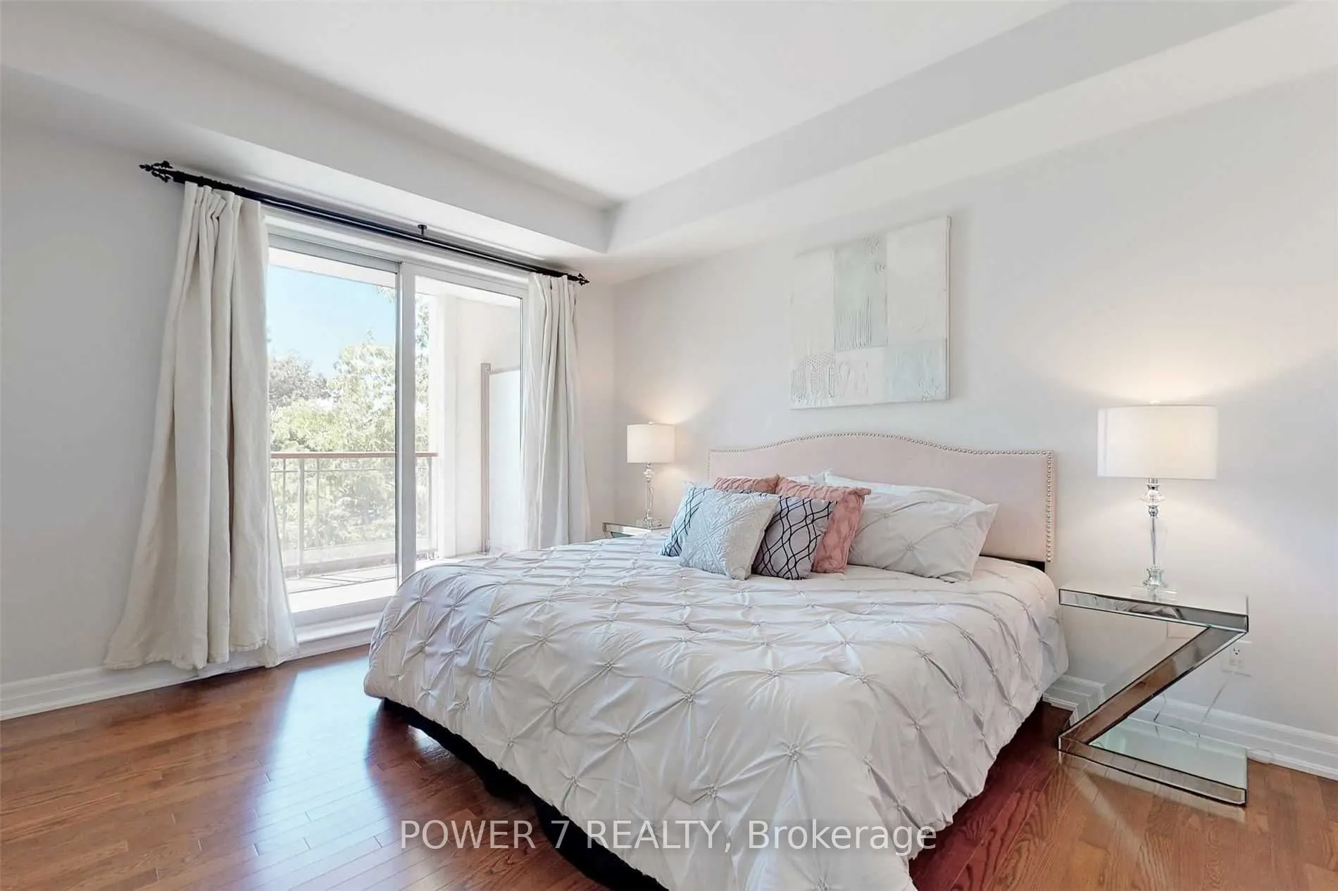 15 Rean Drive, #204