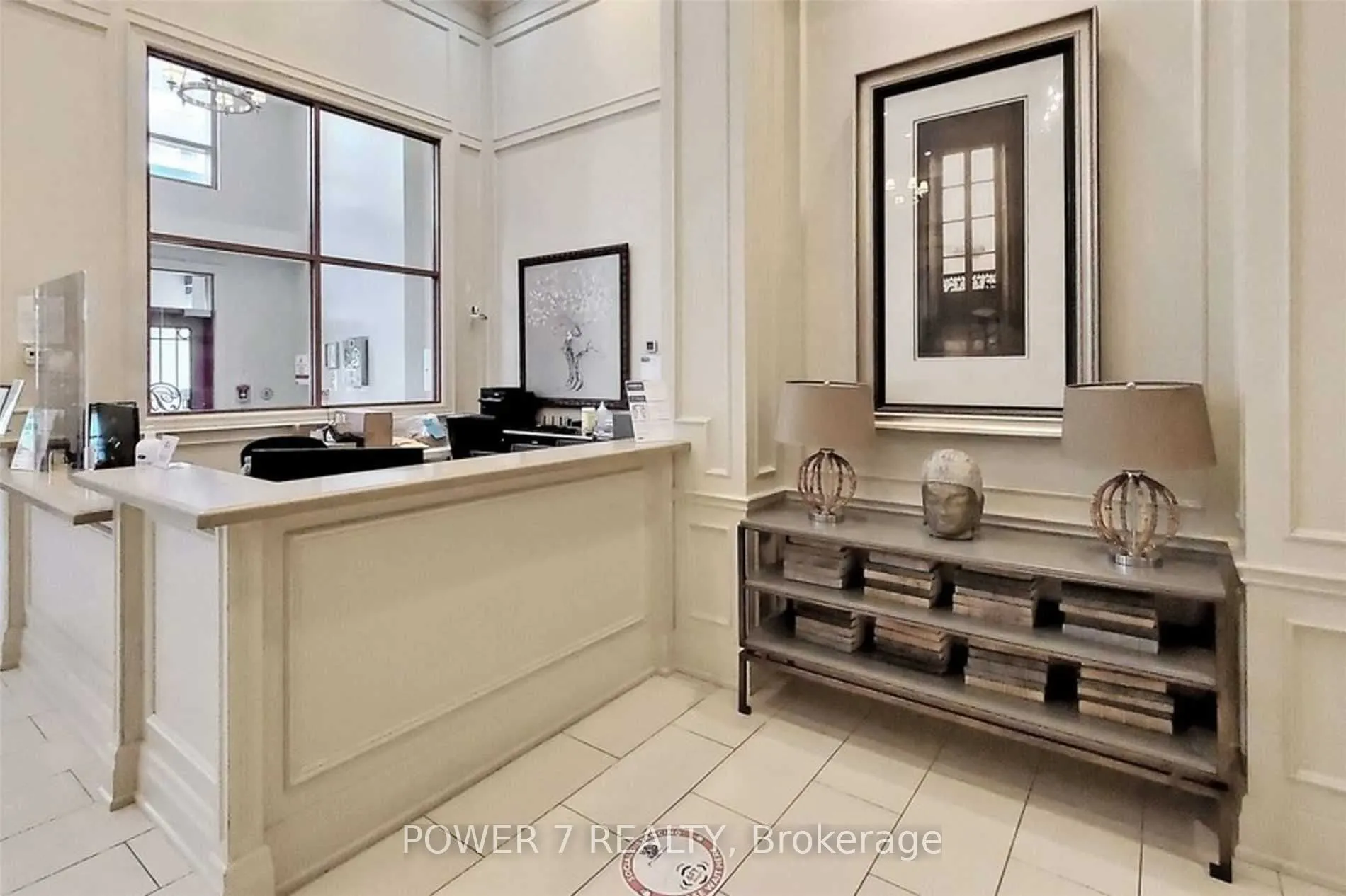 15 Rean Drive, #204