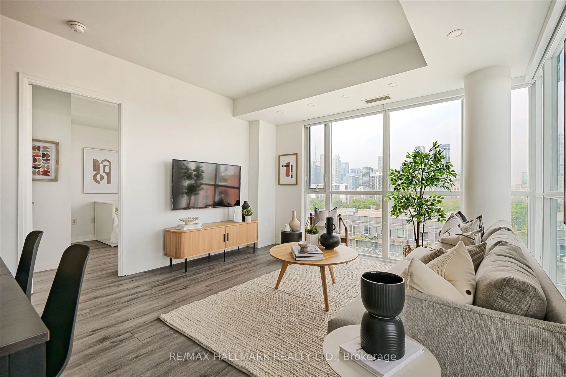 25 Cole Street, #1201