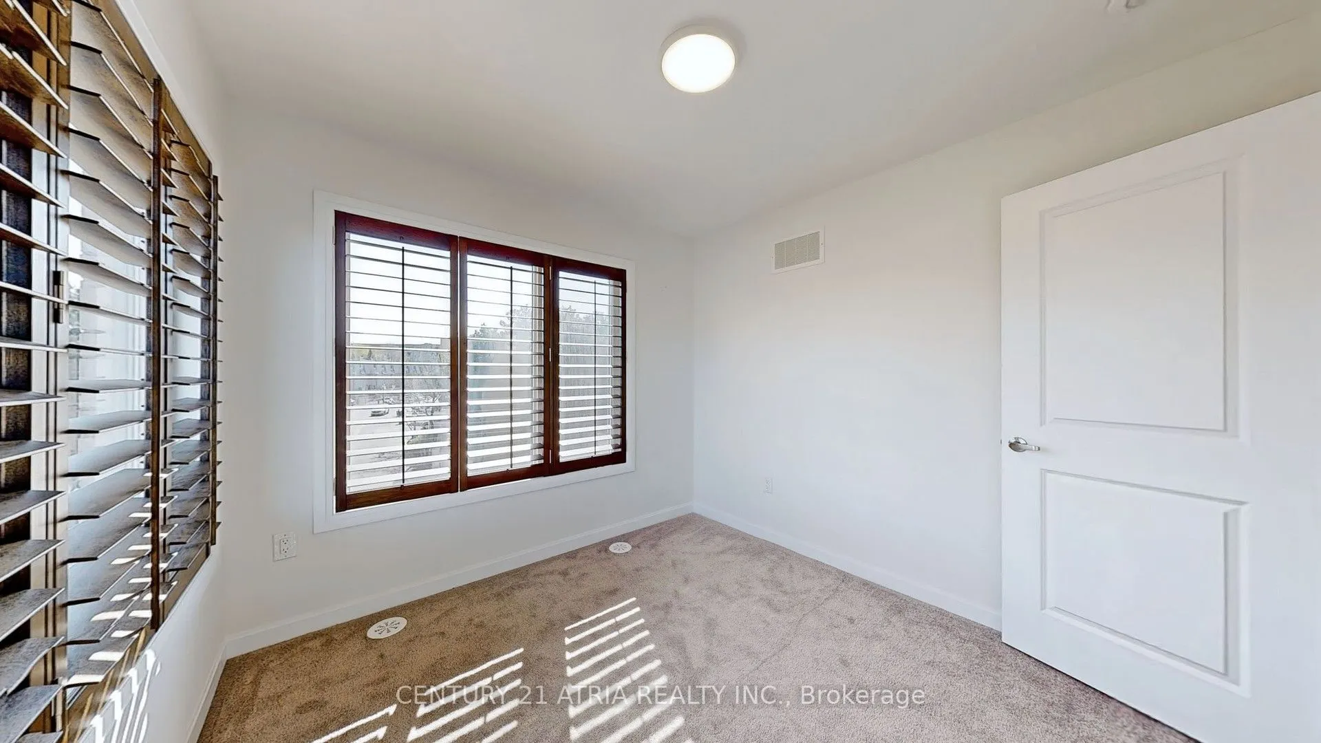 205 The Donway East
