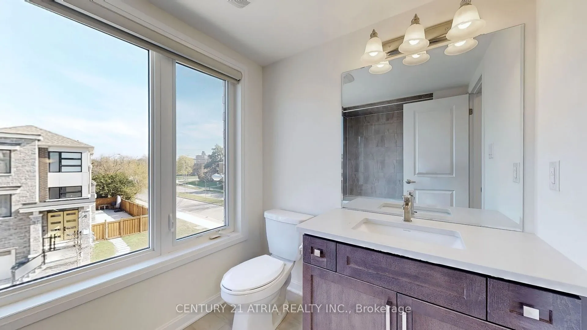 205 The Donway East