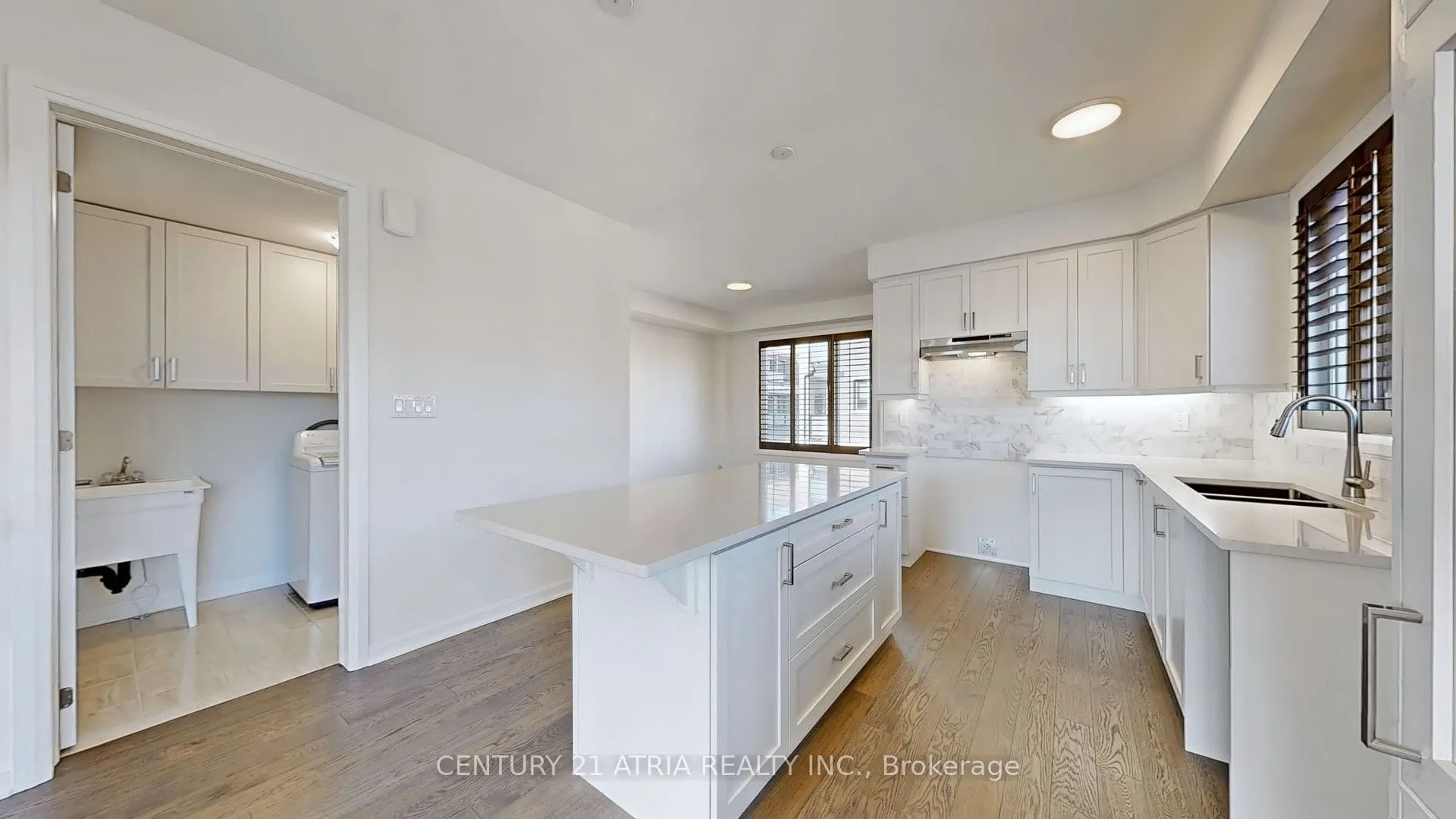 205 The Donway East
