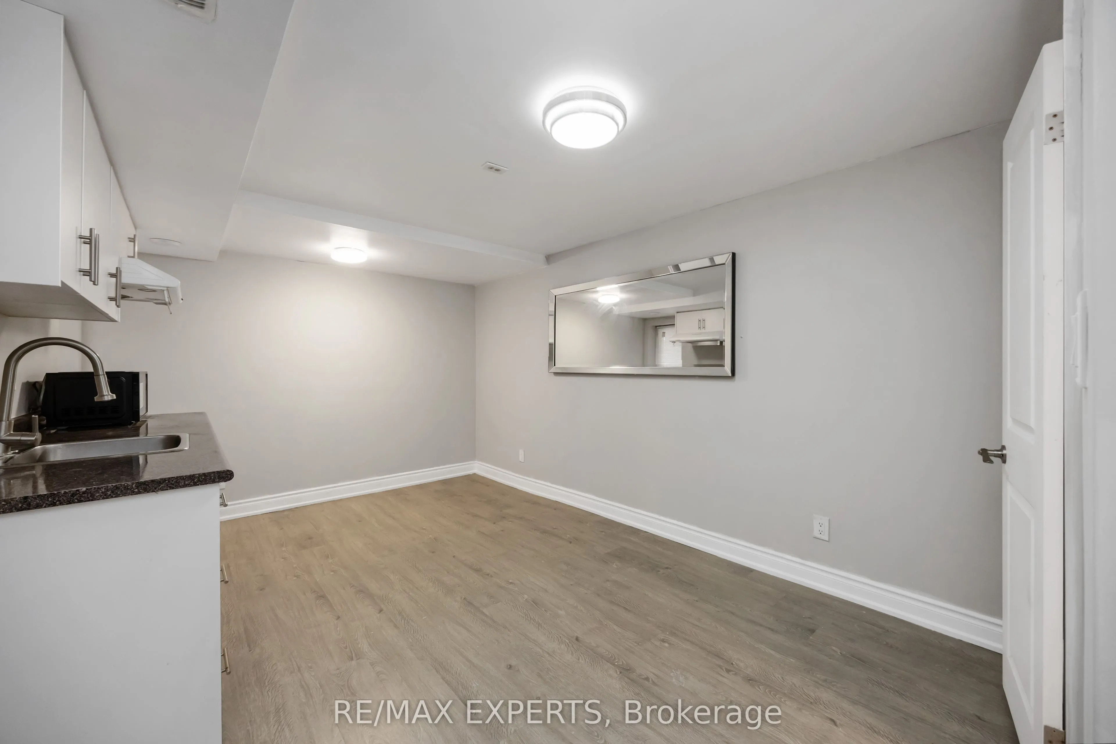 199 DAVISVILLE AVE Avenue S, #LOWER