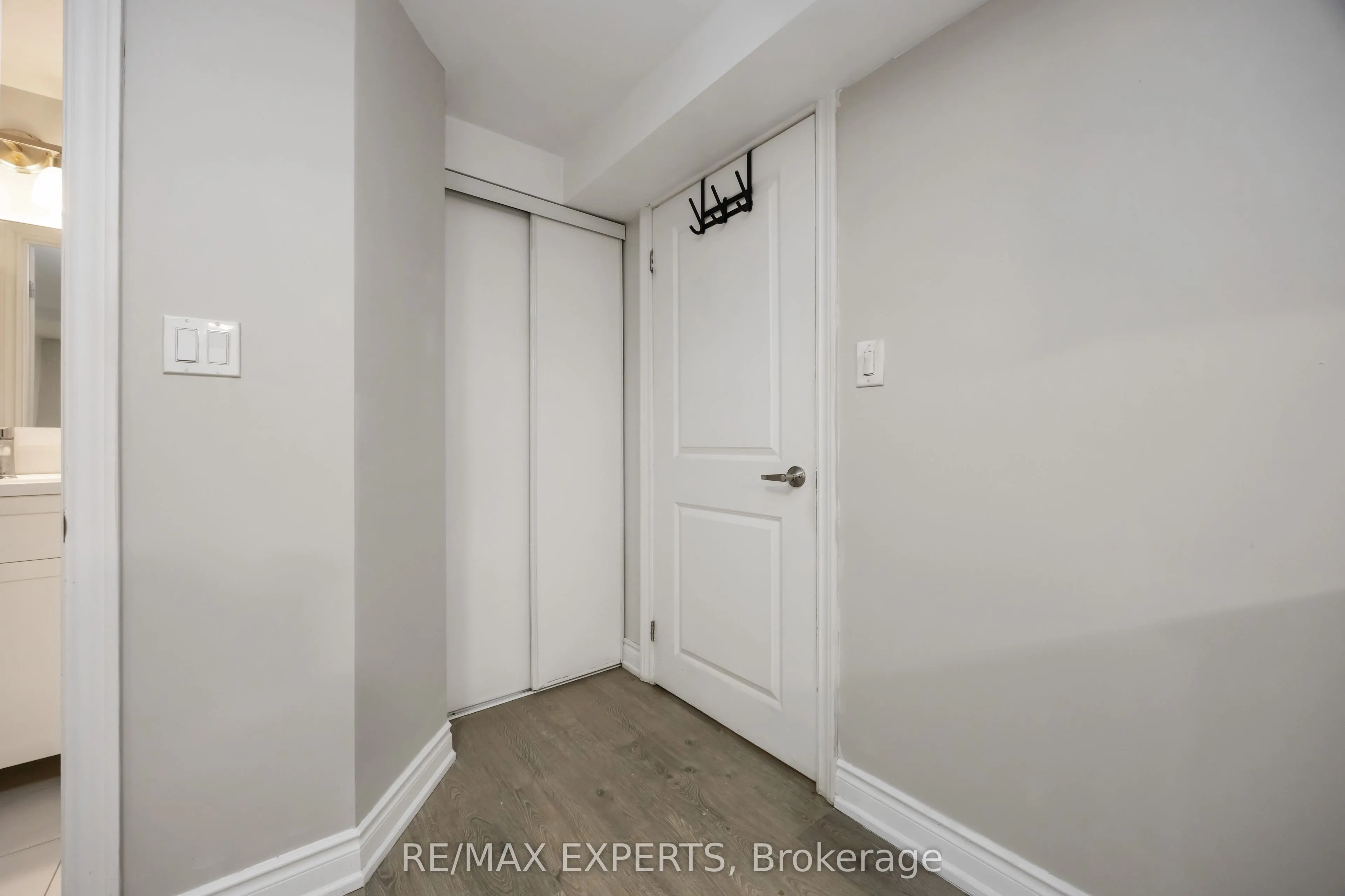 199 DAVISVILLE AVE Avenue S, #LOWER