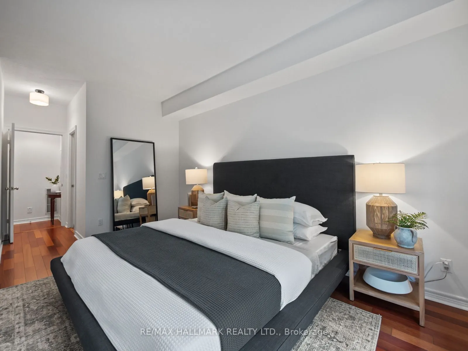 211 Randolph Road, #413