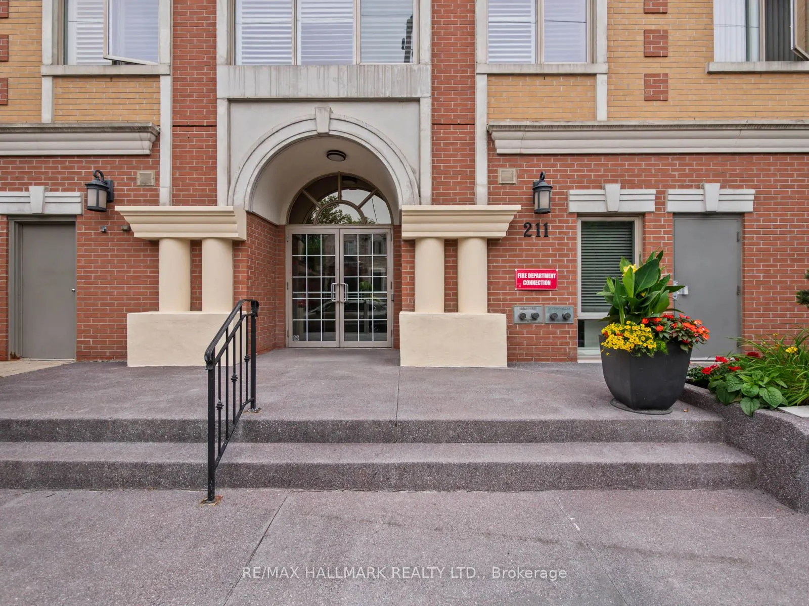 211 Randolph Road, #413