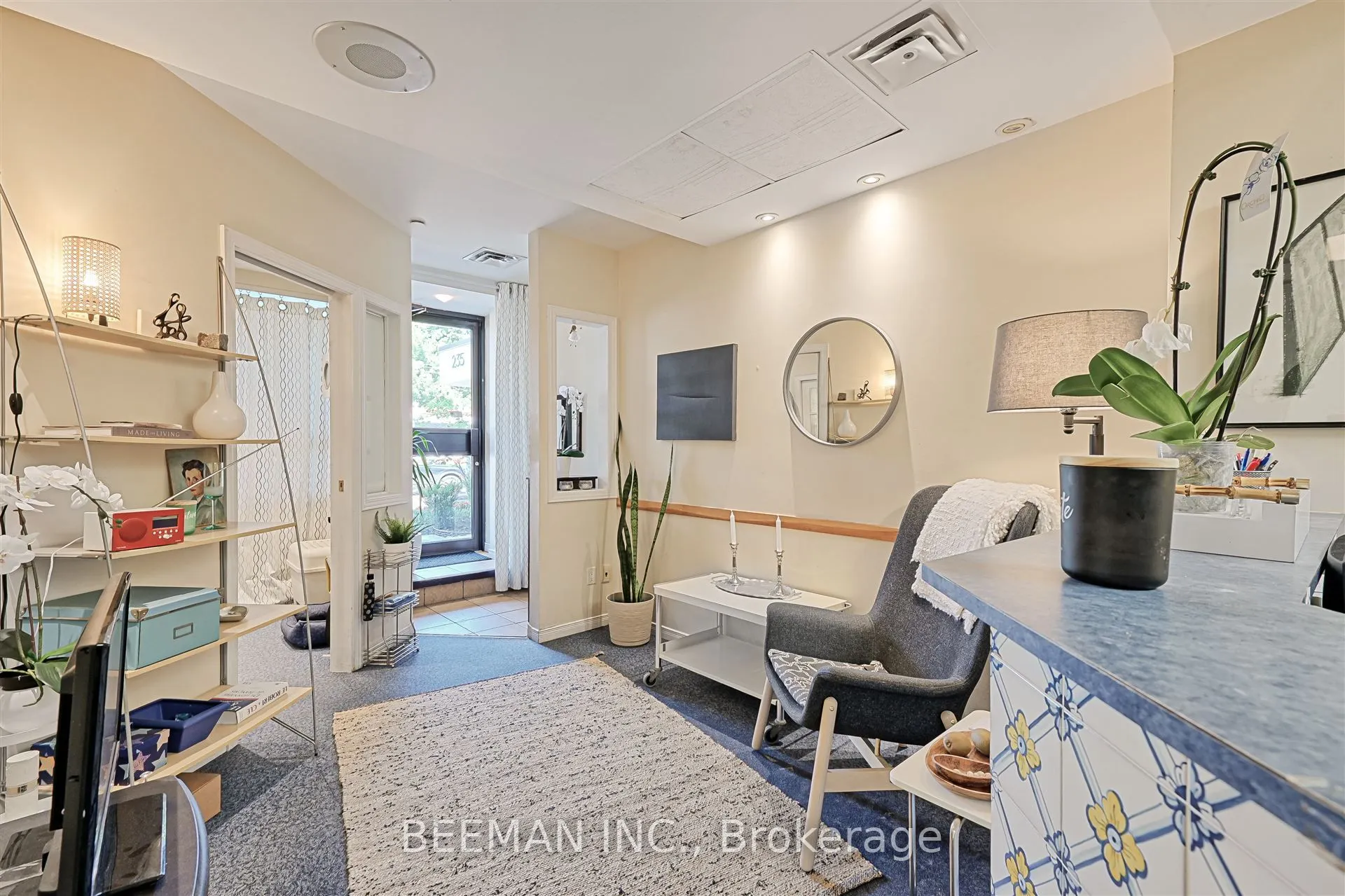 235 St Clair Avenue W, #109