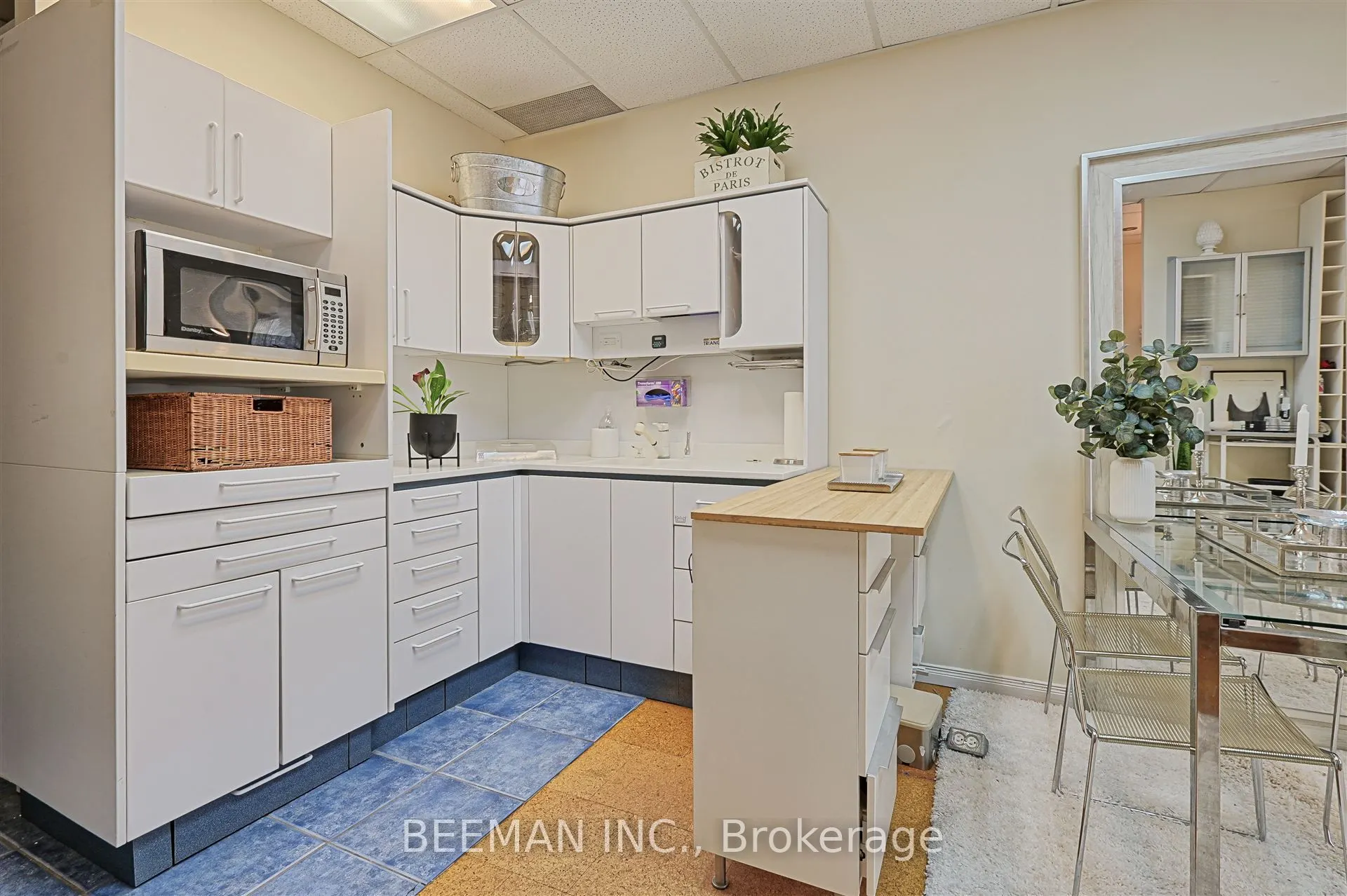 235 St Clair Avenue W, #109
