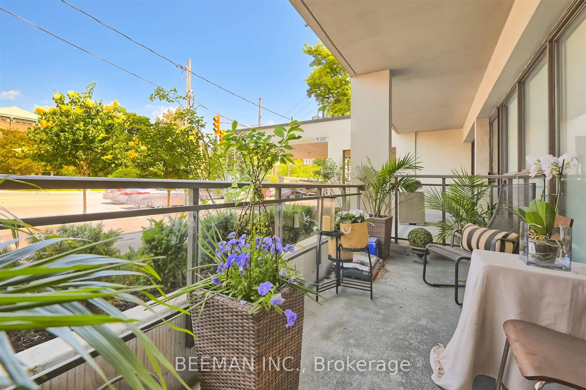 235 St Clair Avenue W, #109