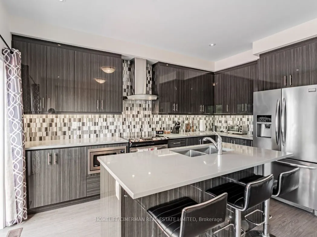7 Kenneth Wood Crescent