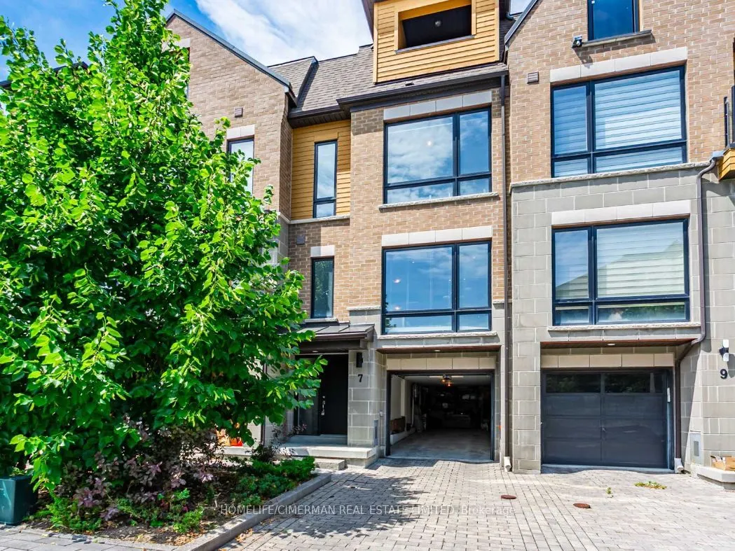 7 Kenneth Wood Crescent