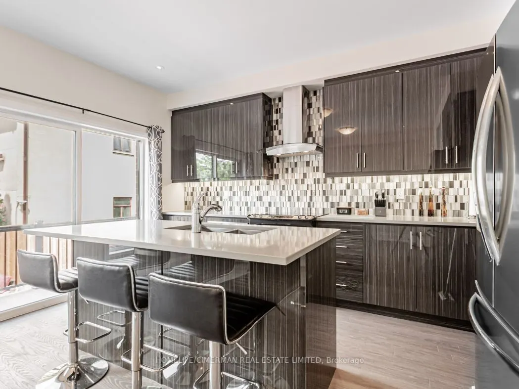 7 Kenneth Wood Crescent