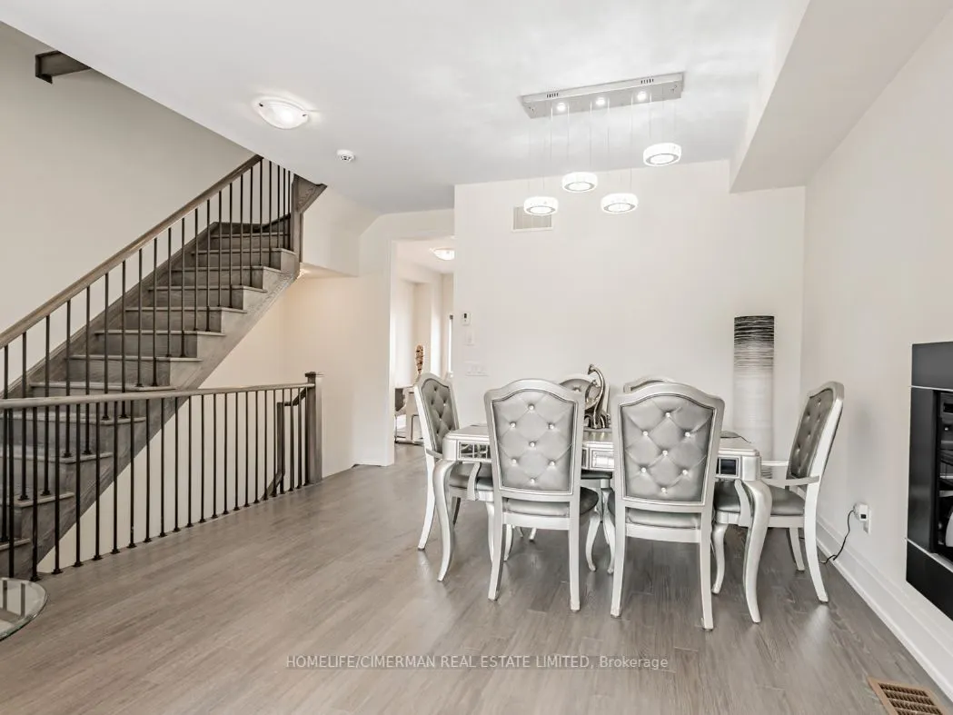 7 Kenneth Wood Crescent